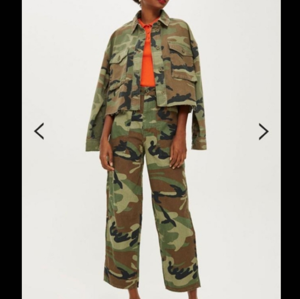 Topshop high-waisted camo pants size 4